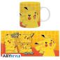 Preview: POKEMON - Tasse "Pikachu"  Pikachu von Pokémon hat so viel Spaß an dieser Tasse, dass man ihm nicht widerstehen kann!